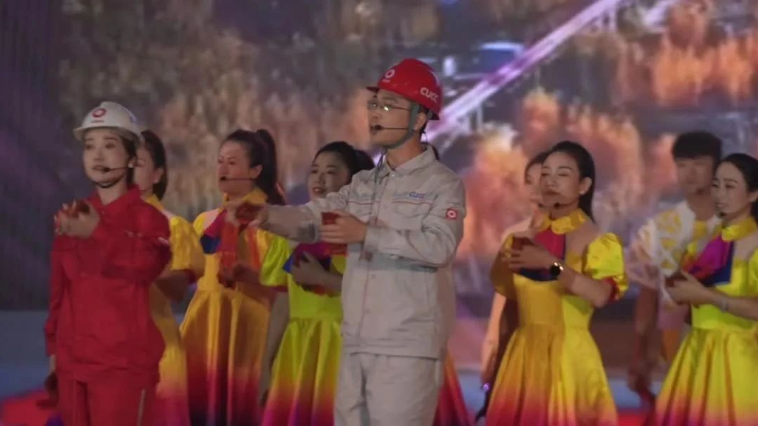  礼赞新中国 奋进新时代|51吃瓜
“文化心连心”精彩语言节目~ 